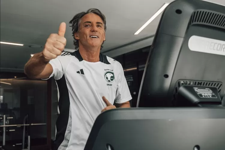 Pelatih Arab Saudi asal Italia Roberto Mancini (Instagram @saudint)