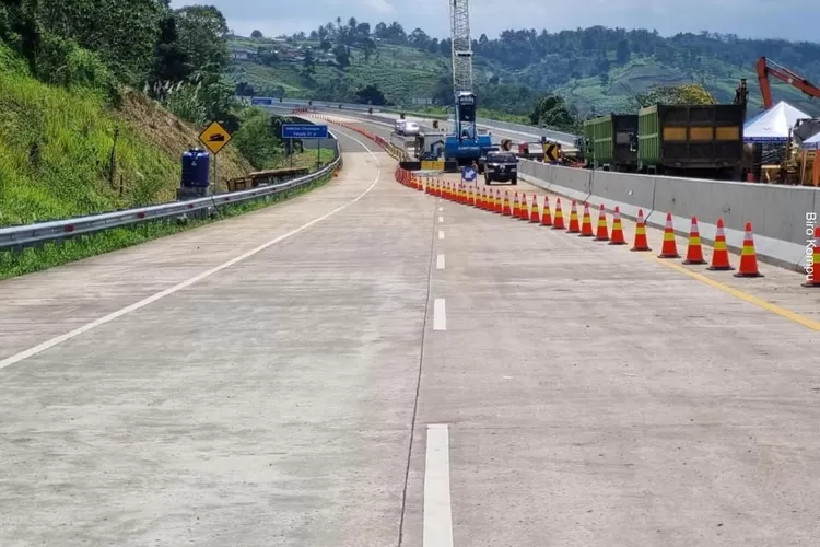 Ilustrasi pembangunan Jalan Tol Sigli Banda Aceh di Provinsi Aceh yang diketahui pengadaan lahannya telah mencapai 99 persen. Tol ini rangkaian Jalan Tol Trans Sumatera (JTTS). (Instagram: kemenpupr)