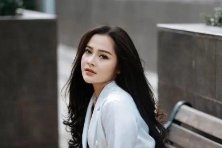 Mengenal Lebih Dekat Sosok Bella Bontita, Perempuan Cantik Yang ...