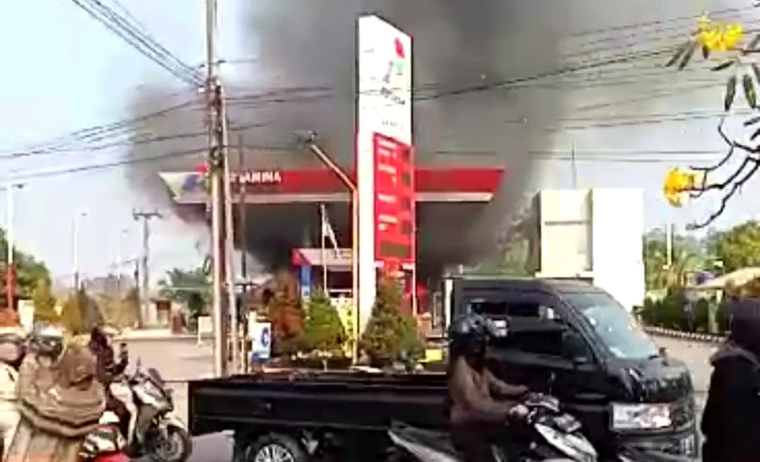 SPBU Jalan Jalur Lingkar Sukabumi Terbakar