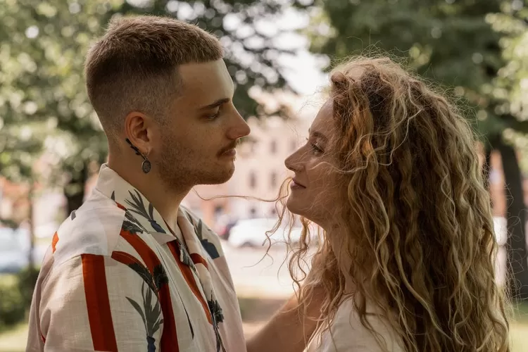  Ramalan Zodiak Aries dan Taurus Rabu 27 Desember 2023 Tunjukkan kemurahan hati terhadap orang yang dicintai (Foto Ilustrasi - pexels/Ron Lach)