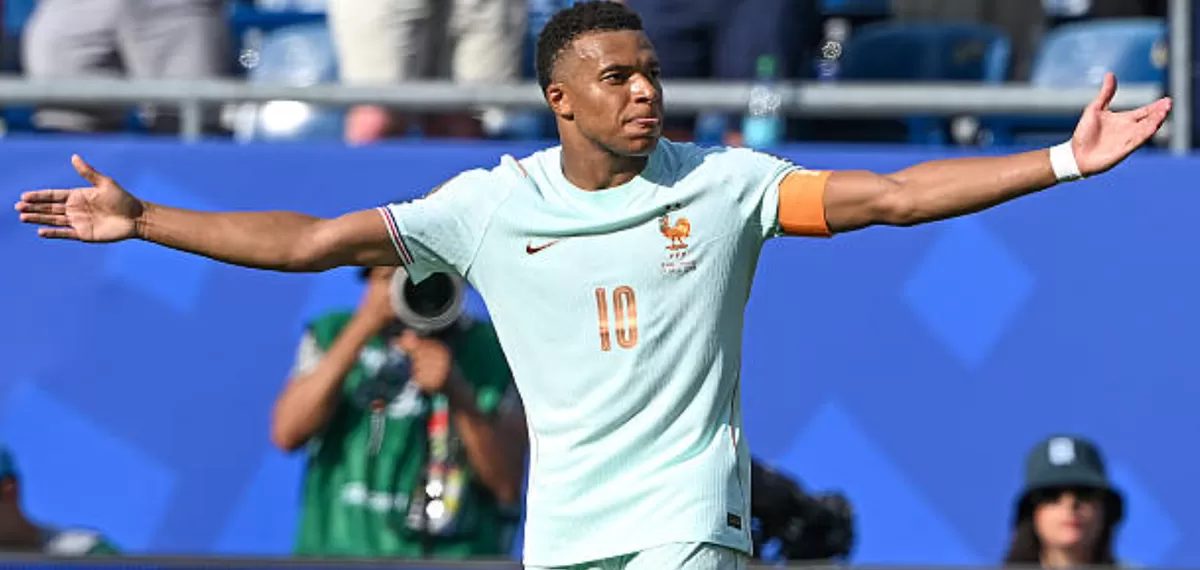 Top skor Piala Dunia 2026 terbaru dipimpin Kylian Mbappe usai mencetak gol ke gawang Maroko. Ia unggul assist atas Lionel Messi.
