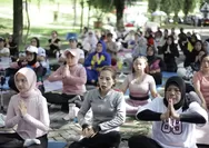 Menjemput Prana di Puncak Resort International: Harmoni Tubuh dan Alam dalam Sunrise Serenity Yoga