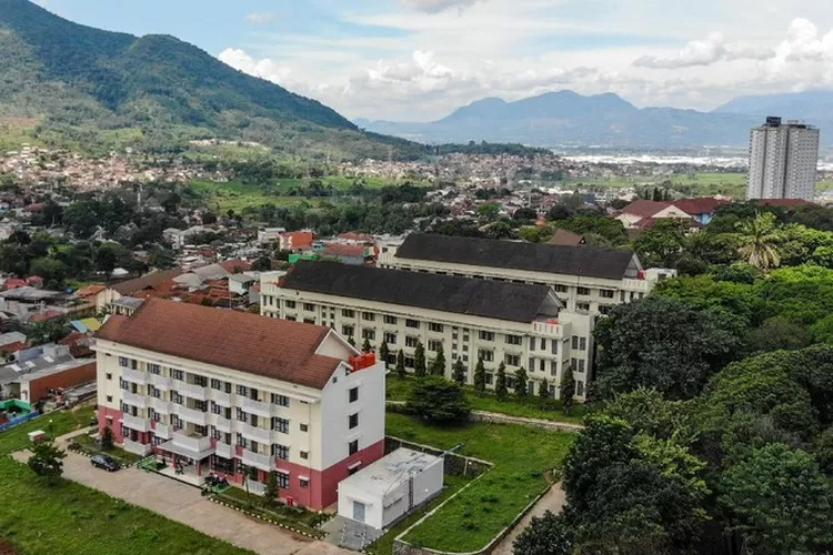 Panduan Rute Menuju Jatinangor: Destinasi Wisata Paling Viral &amp; Instagramable (ANTARA FOTO/RAISAN AL FARISI)