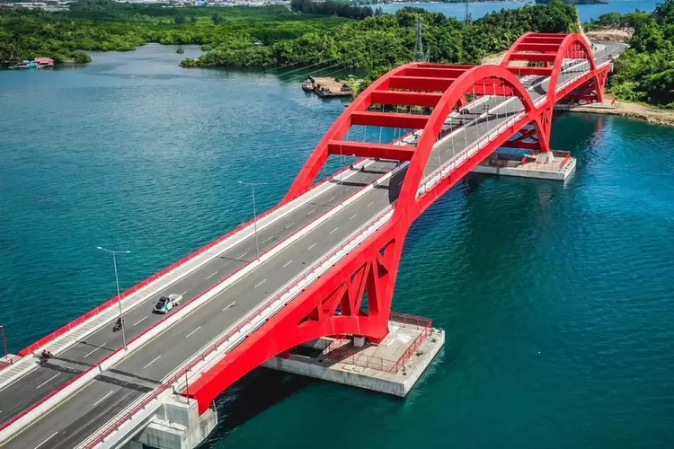 Jembatan Youtefa di Kota Jayapura, Papua ini mencatatkan rekor MURI  Indonesia. (Instagram: kemenpupr)