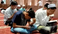 Duduk-duduk di Masjid di Siang Hari saat Berpuasa Dapat Tingkatkan Ketaqwaan kepada Allah SWT