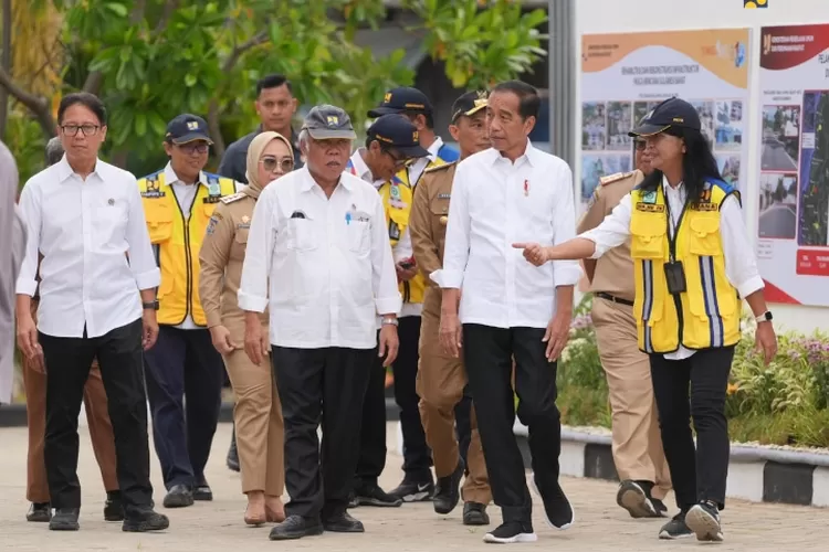 Presiden Jokowi dalam sambutannya mengatakan, untuk memulihkan kondisi pascabencana Sulbar yang terjadi di tahun 2021 telah dikeluarkan instruksi dan perintah langsung Presiden untuk segera dilakukan rekonstruksi bangunan fasilitas umum yang rusak akibat gempa. 