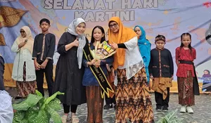 Hari Kartini: SD Negeri Sindangbarang 1 Adakan Lomba Mojang Jajaka dan Fashion Show