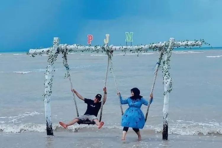 Pantai Joko Mursodo (Desa Wisata Nusantara)