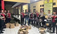 Polres Subang sita ratusan botol miras ilegal dalam patroli malam