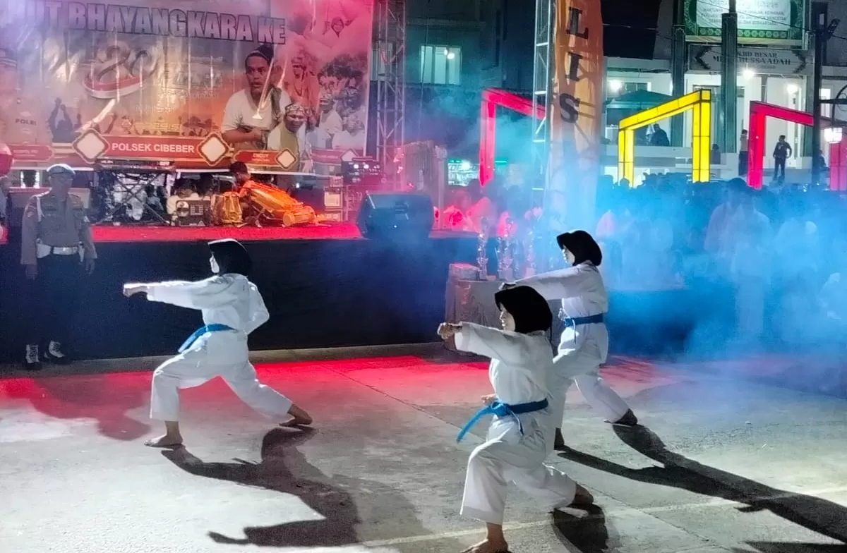 Olahraga dan seni budaya ramaikan peringatan HUT Bhayangkara ke-80 di Polsek Cibeber Cianjur. (FOTO: Ist)