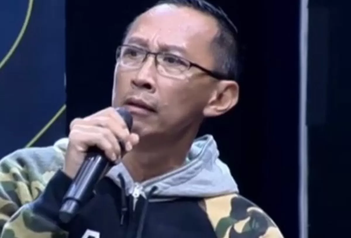 Potret Permadi Arya alias Abu Janda yang diusir paksa usai berkata kasar dalam forum diskusi di TV hingga dinilai typical zionis NPD (Instagram/permadiaktivis2)