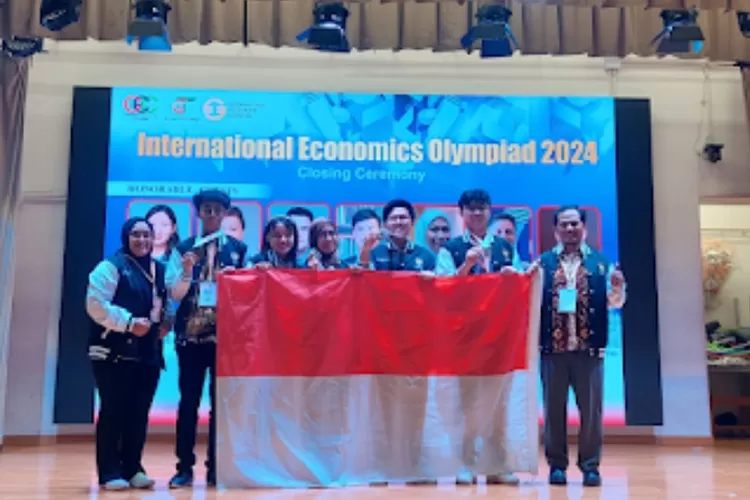 Sabet Medali Perak, Siswa Pribadi Bandung School Raih Prestasi di Ajang Bergengsi International Economics Olympiad (IEO) 2024