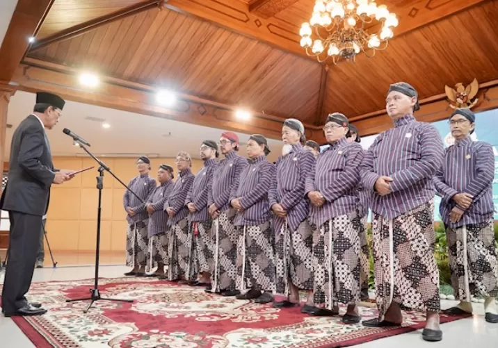 Sultan melantik Pirukun Tuwanggana DIY