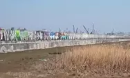 Tanggul laut di Muara Baru Jakarta Utara kembali bocor dan coba ditambal karung pasir, Netizen: Siap-siap