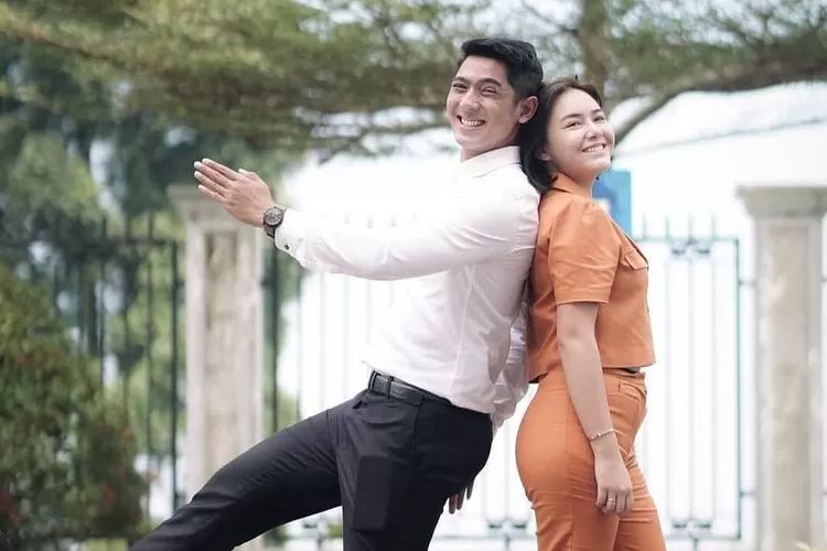 Arya Saloka dan Amanda Manopo. (IG / @aldebadanandin07)