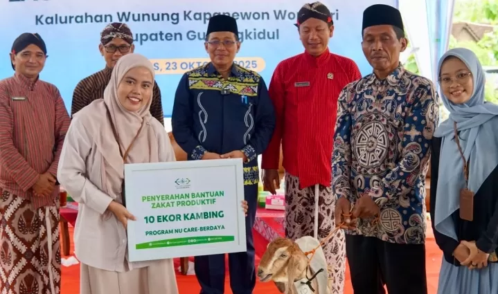Penyerahan 10 ekor kambing di Kalurahan Wunung
