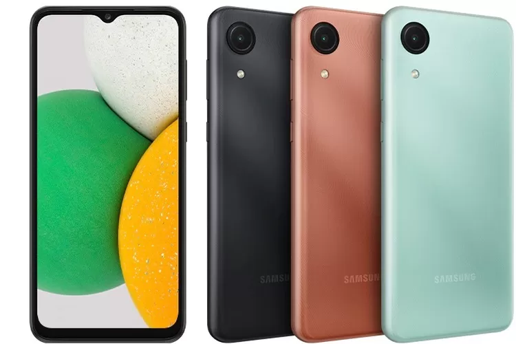 7 Rekomendasi HP untuk Orang Tua Terbaik: Memilih yang Tepat untuk Kenyamanan (Samsung / HukamaNews.com)