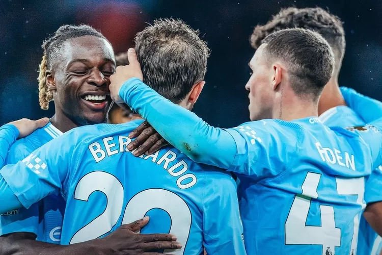 Juara bertahan Manchester City pesta gol 6-1 untuk menggilas Bournemouth.  Baca artikel sepakbola, "Man City Vs Bournemouth: Doku Cemerlang, The Citizens Pesta Gol 6-1 (Instagram @mancity)