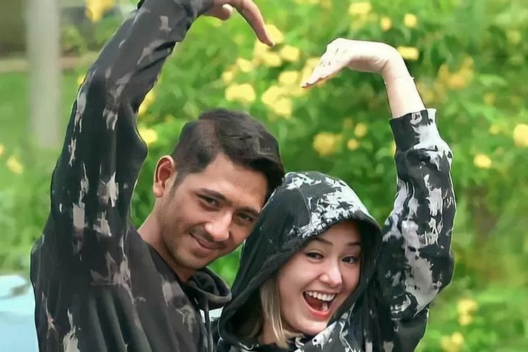 Terciduk Arya Saloka Punya Sejumlah Barang Couple Kembar Dengan Amanda