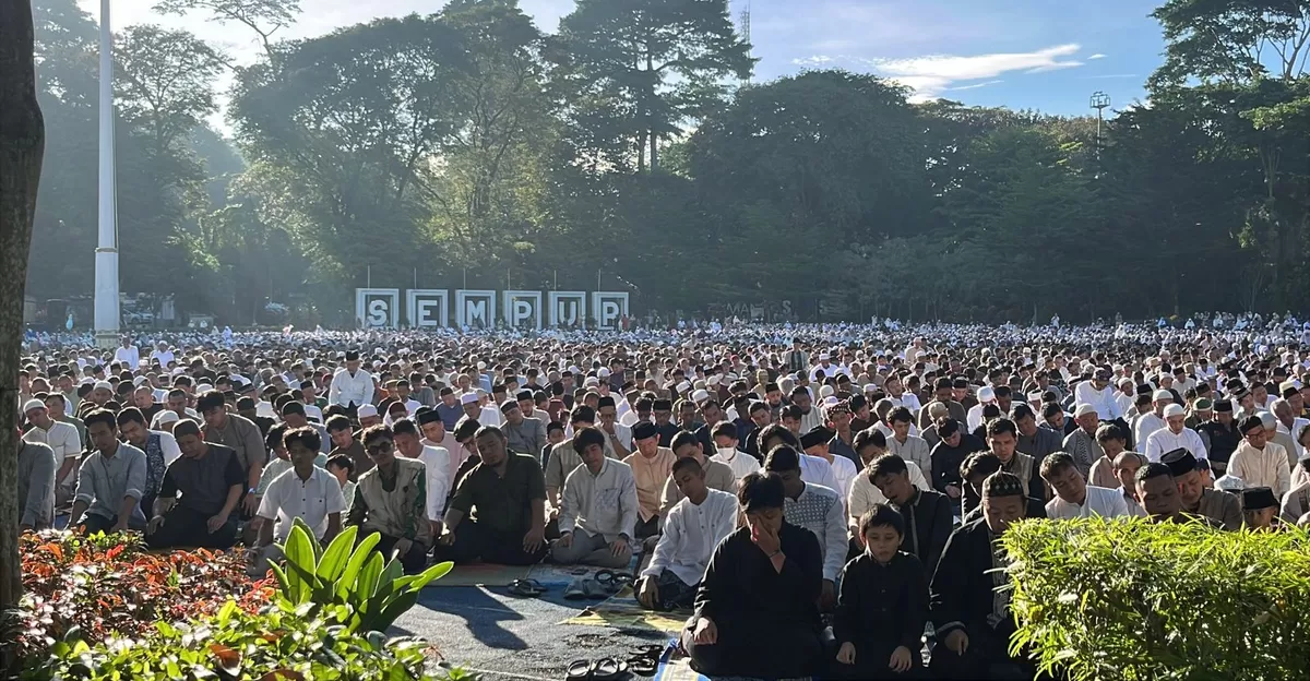 Suasana salat idul fitri di Lapangan Sempur Kota Bogor. (Jiddan/Metrobogor )