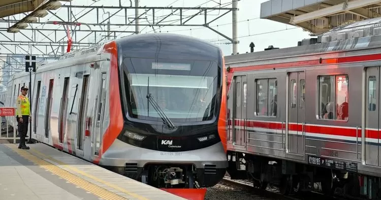 Liburan nggak harus mahal, dari Jakarta ke Purwakarta bisa mulai Rp8 ribuan. (Dok. KAI Commuter)