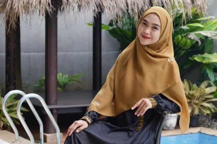 Feni Rose curiga bahwa Ria Ricis dn Teuku Ryan sudah berpisah (Instagram @riaricis1795)