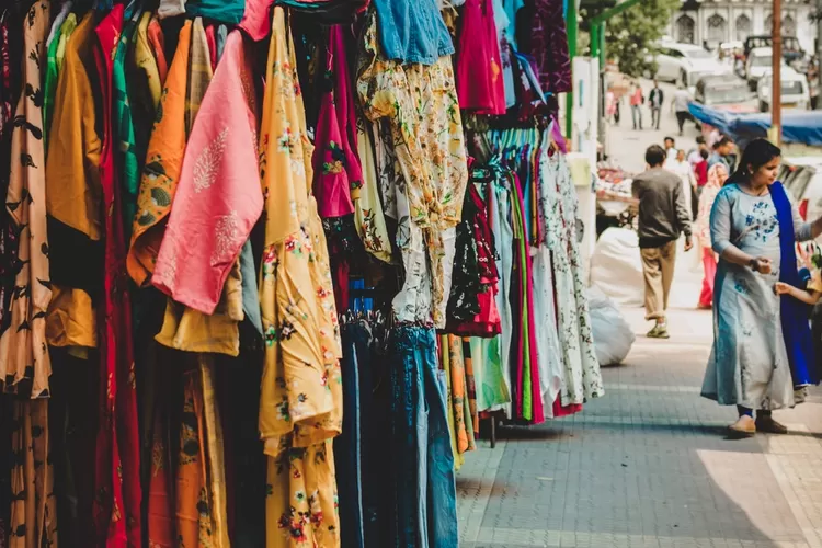 Panduan Memilih Dan Membeli Baju Thrift Dan Preloved Jangan Sampai Zonk Sewaktu 1000