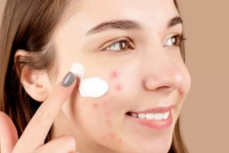 Skincare Wardah untuk Kulit Berjerawat (Katadata.co.id)