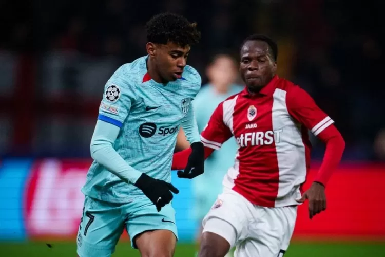 Barcelona dikalahkan Royal Antwerp 2-3 di laga terakhir fase grup Liga Champions (X @Barca_Buzz)