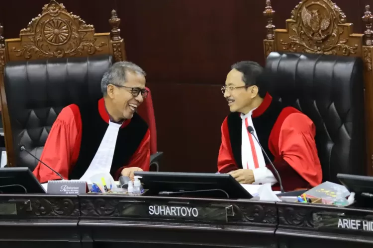 Mk Jadwalkan Sidang Sengketa Pilkada Mulai Januari Radar Pasuruan Halaman