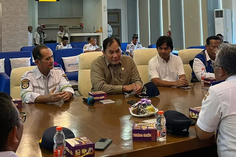 Dalam kunjungan tersebut rombongan diterima langsung oleh Pelaksana Harian Executive General Manager PT Pelindo Regional 1 Belawan, Mahadi Widigdo dan Tim dari Kantor Kesyahbandaran dan Otortitas Pelabuhan Utama Belawan.