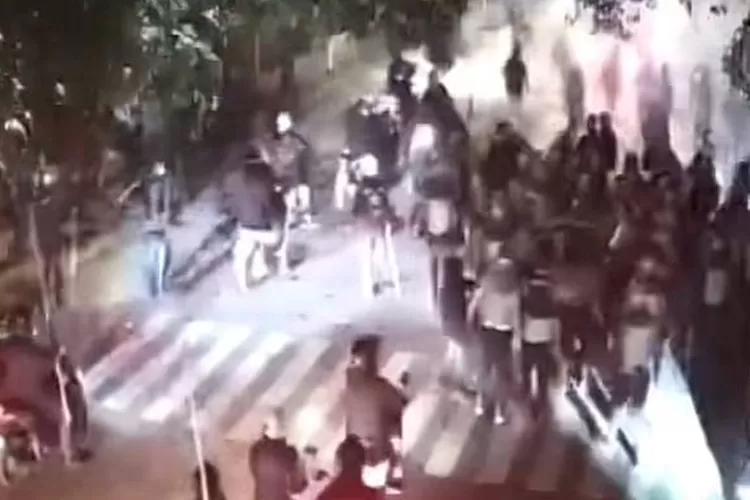 Kerusuhan UNISBA dan UNPAS.