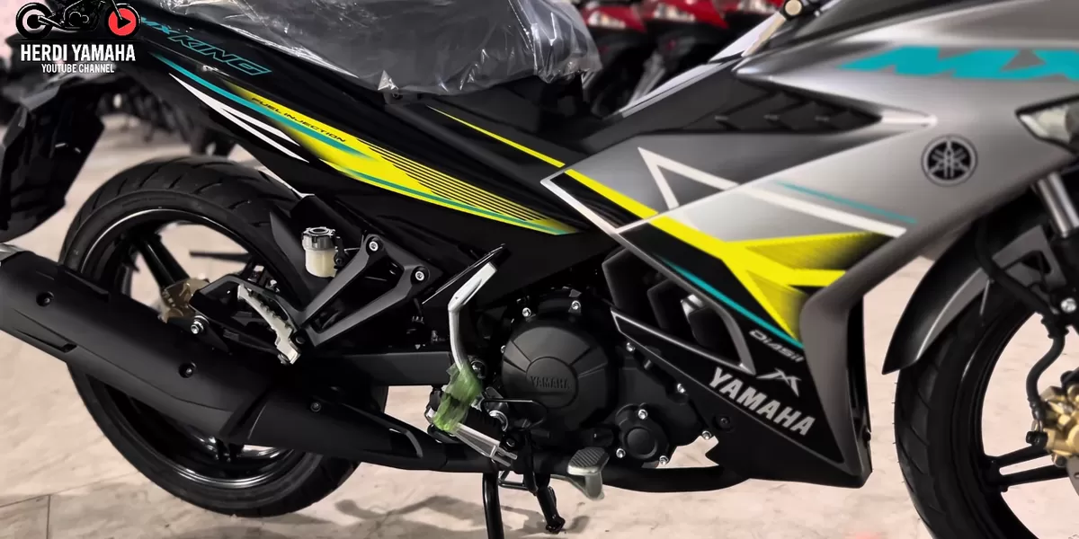 Yamaha MX King 2026 hadir dengan pilihan warna terbaru. (Tangkapan layar youtube@herdi_spt3938)