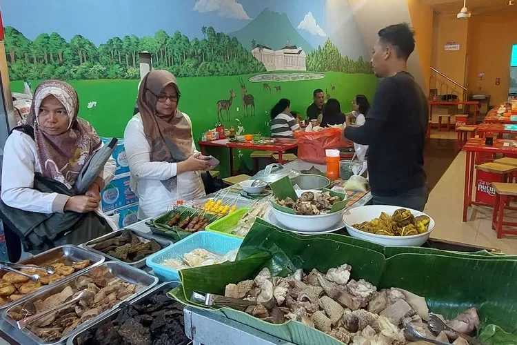 Pulang Kampung ke Kota Bogor? Jangan Lewatkan 6 Kuliner Ini, Mulai Asinan Hingga Macaroni Panggang (Gmaps/Fadillah Akhmadi)