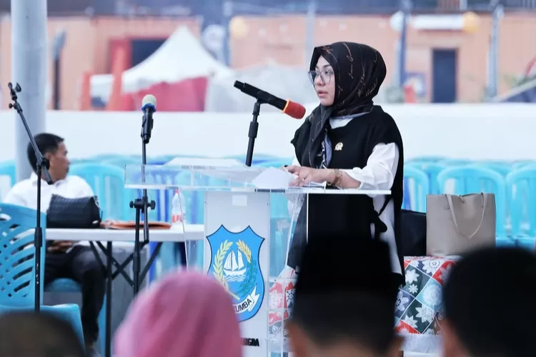 Ketua DPRD Bulukumba dalam sambutan Musrenbang RKPD Kabupaten Bulukumba yang dilaksanakan di Pantai Merpati, Rabu 26 Maret 2025. (Instagram @umyasyiatunkhadijah)