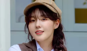 Chaehyun Kep1er Alami Cedera Pergelangan Kaki, Tetap Beraktivitas Meski Memakai Gips