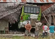 BUS Seruduk Rumah Warga di Tojo Una Una, Rem Bermasalah!