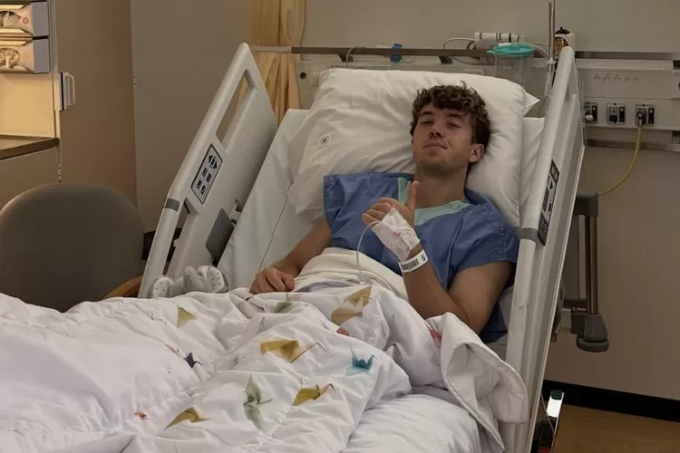 Ole Romeny telah selesai menjalani operasi kaki dengan lancar. (Instagram @oleromeny)