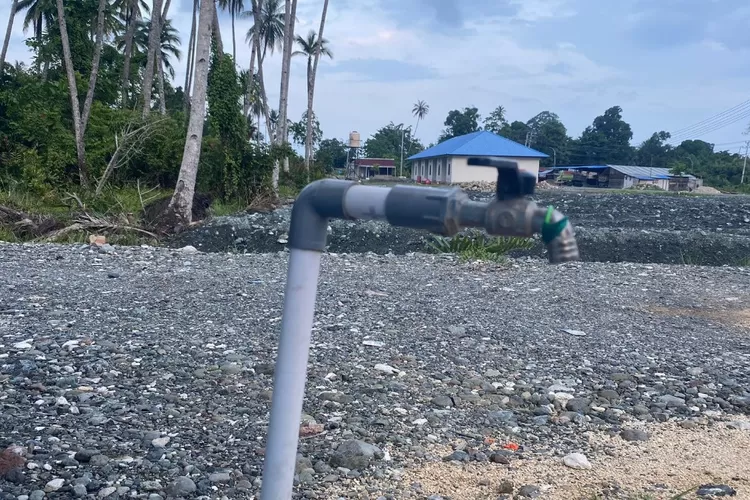 Kran Air PDAM di Wilayah Desa Bahoruru, Kecamatan Bungku Tengah tidak mengeluarkan Air.