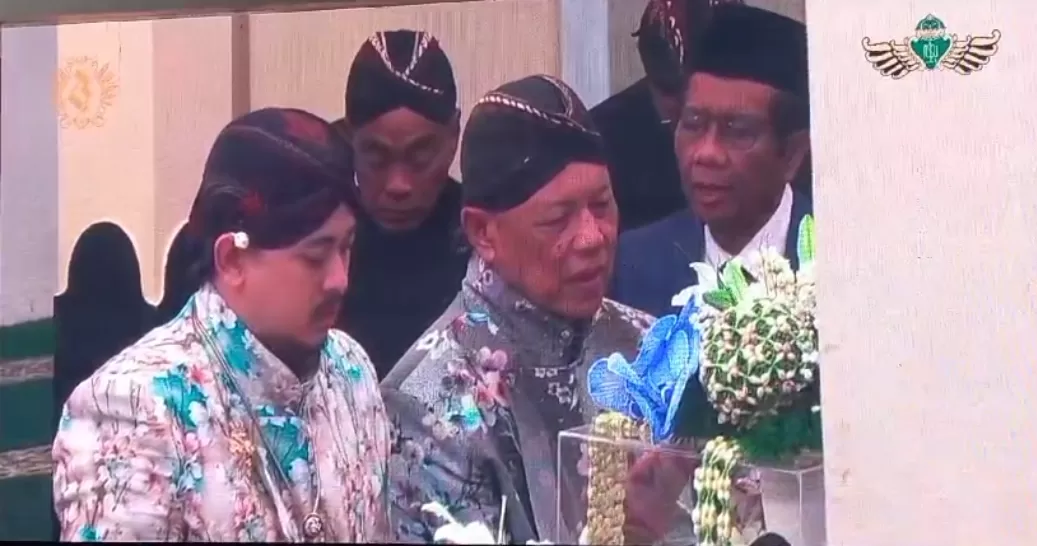 Ijab Kabul Berbahasa Jawa, Putra Bungsu Paku Alam X Resmi Menikah, Ada ...