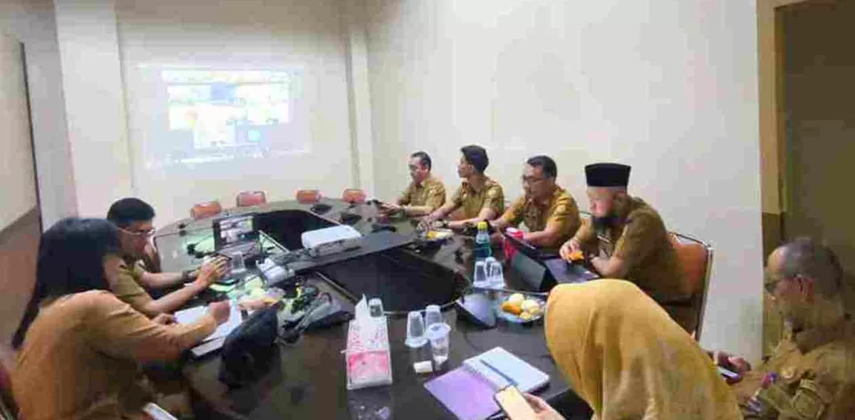 Pemko Tanjungpinang saat mengikuti rakor secara hybrid dengan Kemendagri RI bersama seluruh pemerintah daerah se-Indonesia, Selasa 05 Mei 2026.(Foto:Diskominfo Tanjungpinang)