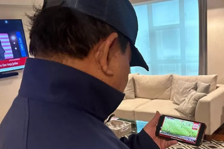 Prabowo Ramai Disorot Usai Kedapatan Nonton Timnas Pakai Link Haram: Cerminan Rakyat (Instagram/@prabowo)