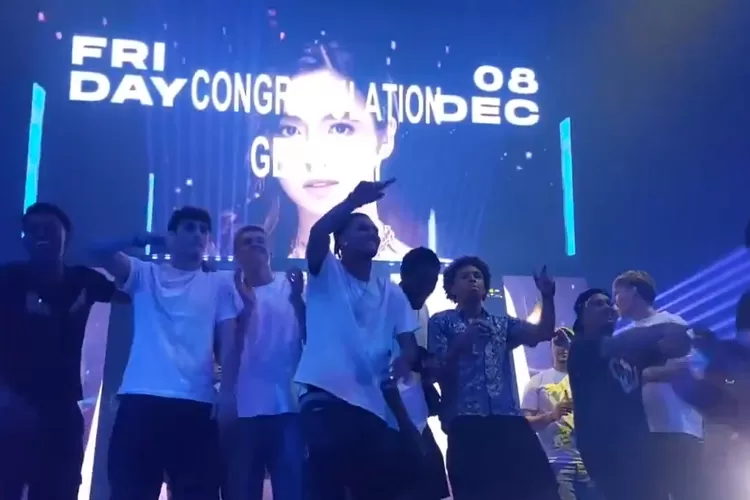 Momen Skuad Timnas Jerman U-17 hebohkan klub malam di Solo usai juara Piala Dunia U-17 2023, Minggu (3/12/2023) dini hari. (X @randyprasatya)