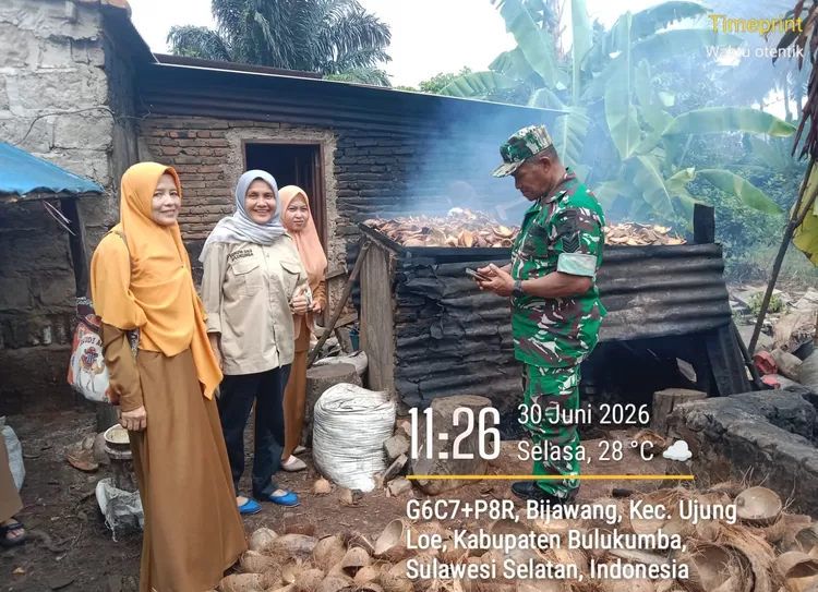FOTO: Tampak tim Sidak dari DLH Bulukumba k(kiri) Isnaniah bersama tim, dan Babinda Syamsuddin. (Dok.DLH Bulukumba)