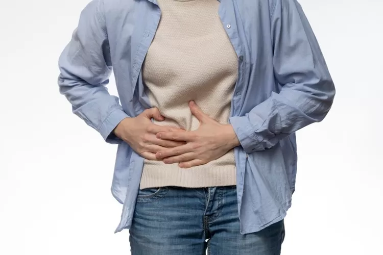 Naiknya asam lambung yang tiba-tiba naik tentu sangat mengganggu aktivitas (Freepik.com)