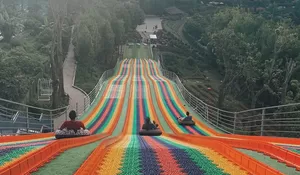 Aktivitas Seru di Floating Market Lembang, Tempat Wisata Lengkap Mulai dari Kuliner hingga Wahana Rainbow Slide