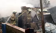 Kebakaran di Lubang Buaya Berhasil Dipadamkan Petugas