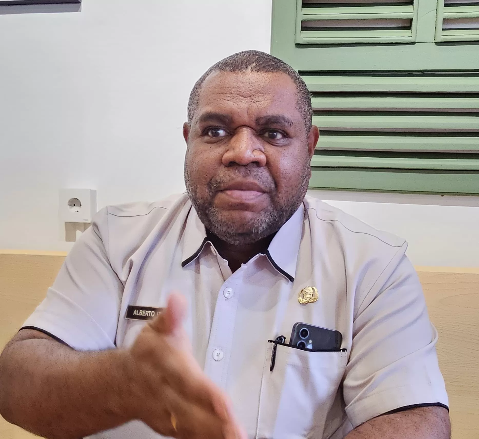 Ketua Panpel Persipura, Alberto Itar. (CEPOSONLINE.COM/HANS PALEN).