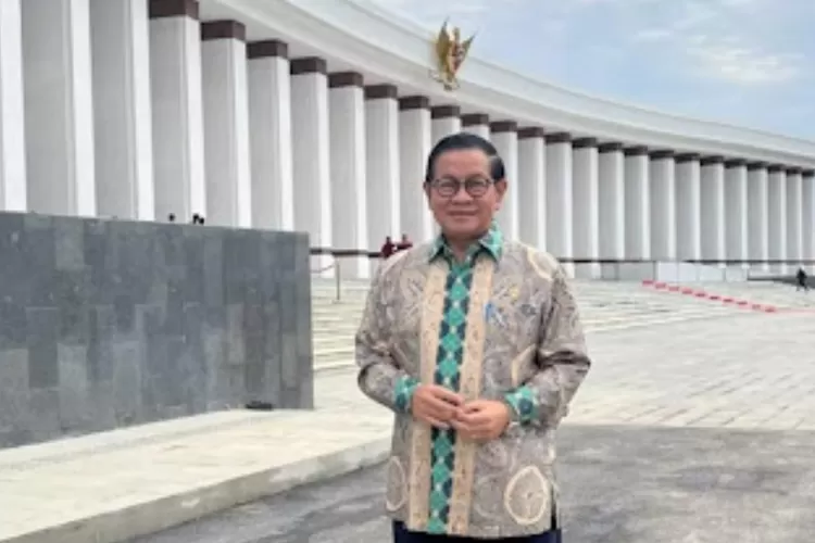 Potret Pramono Anung saat mengunjungi Istana Garuda di IKN yang diunggah pada 15 Agustus 2025. (Instagram.com/@pramonoanungw)